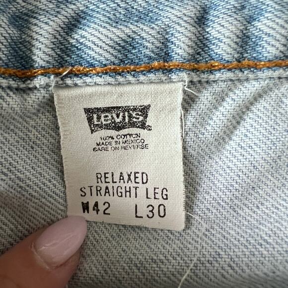 ✨Levi’s Relaxed Straight Leg Jeans Men’s 42x30 Light Wash Vtg 2002 - Picture 3 of 15